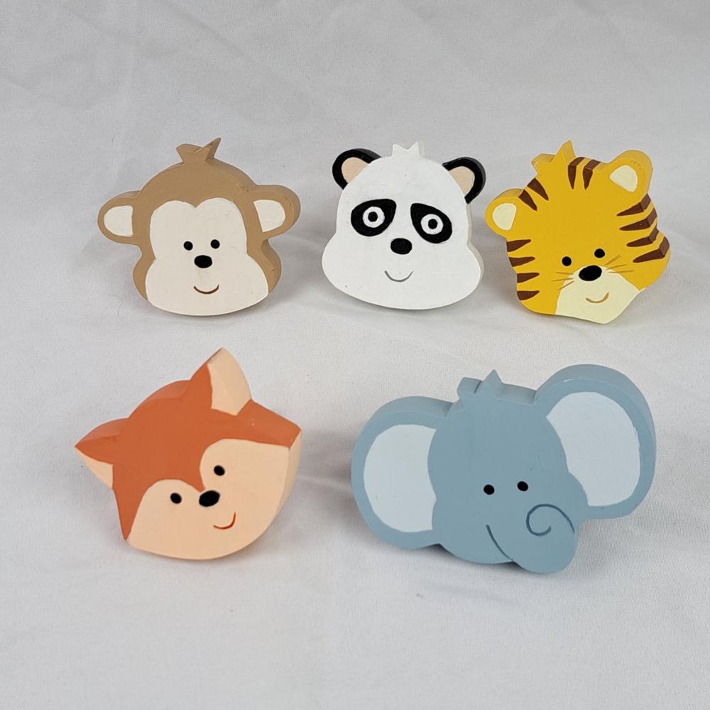 Puxadores safari baby para decoração de quarto de bebê