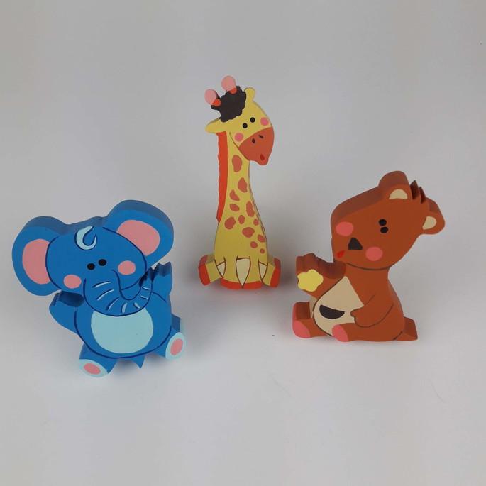 Puxadores bichinhos safari para decoração de bebê