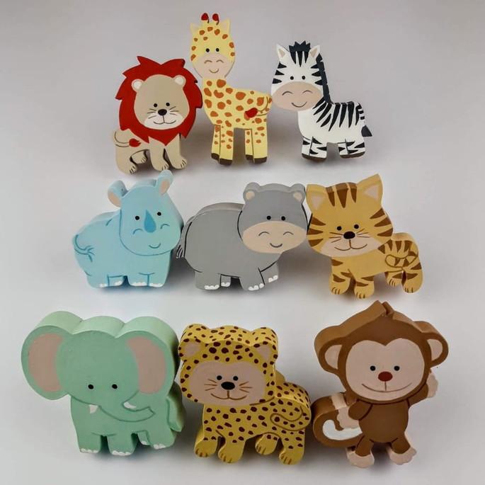 Puxadores bichinhos safari para decoração de bebê