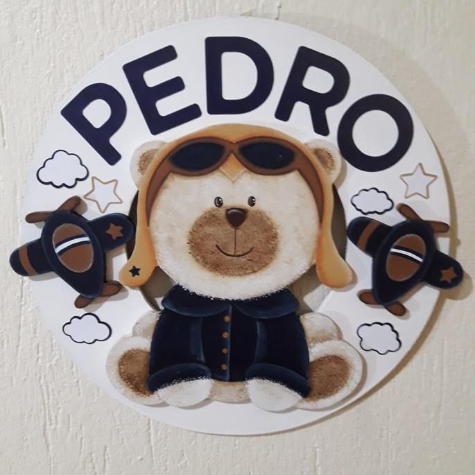 Enfeite porta maternidade urso aviador p/ decoração de quarto d