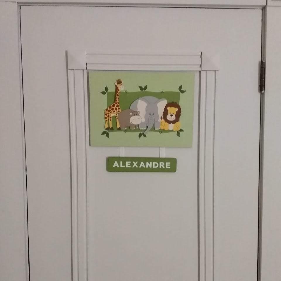 Enfeite de porta maternidade safari para decoração de quarto de