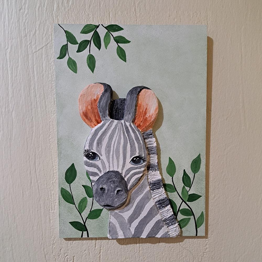 Quadro de zebra de papel machê para decoração infantil