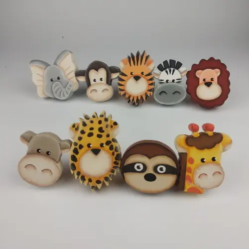 Puxadores bichinhos safari para decoração de bebê