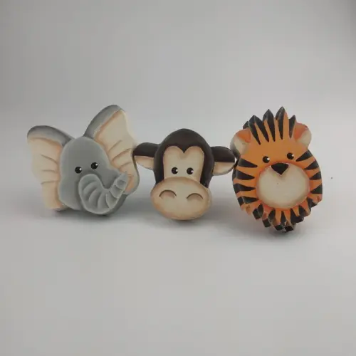 Puxadores bichinhos safari para decoração de bebê