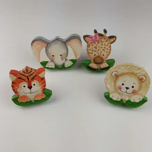 Puxadores bichinhos safari para decoração de bebê