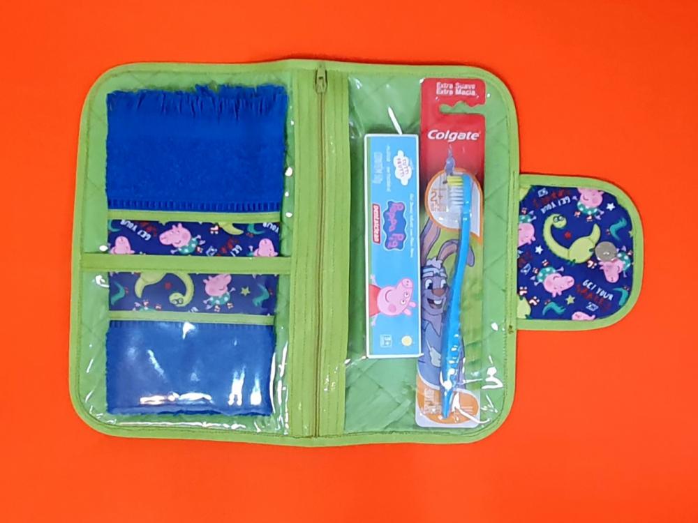 Necessaire Higiene Bucal Plastificada Infantil com Toalha