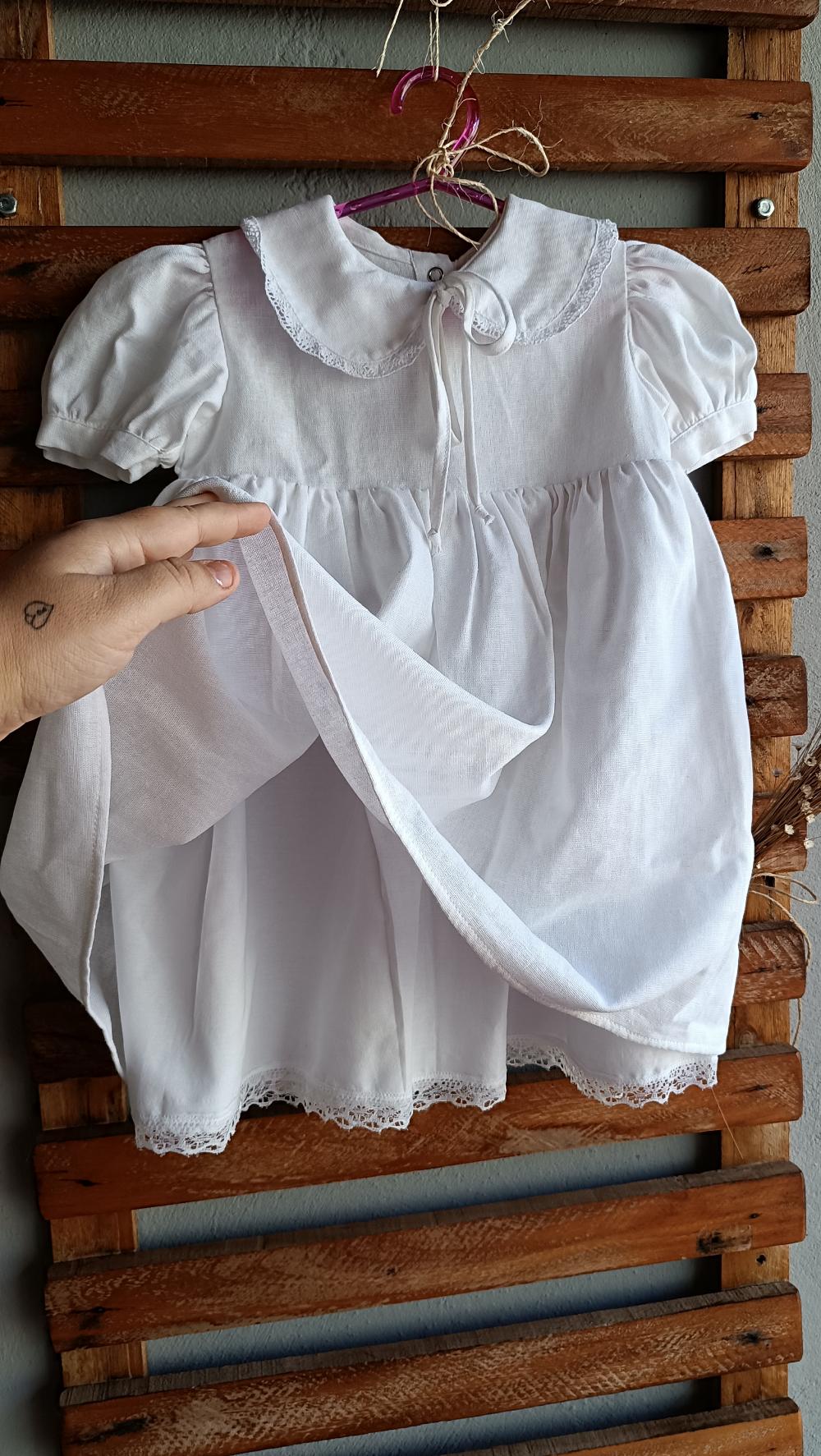 Vestido Batizado com Rendas