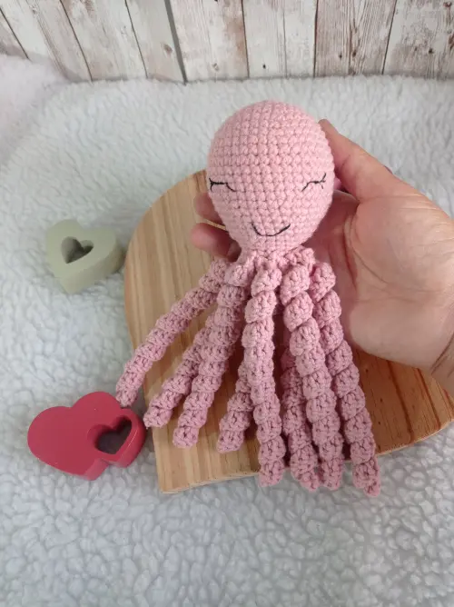 Polvo para bebê - amigurumi