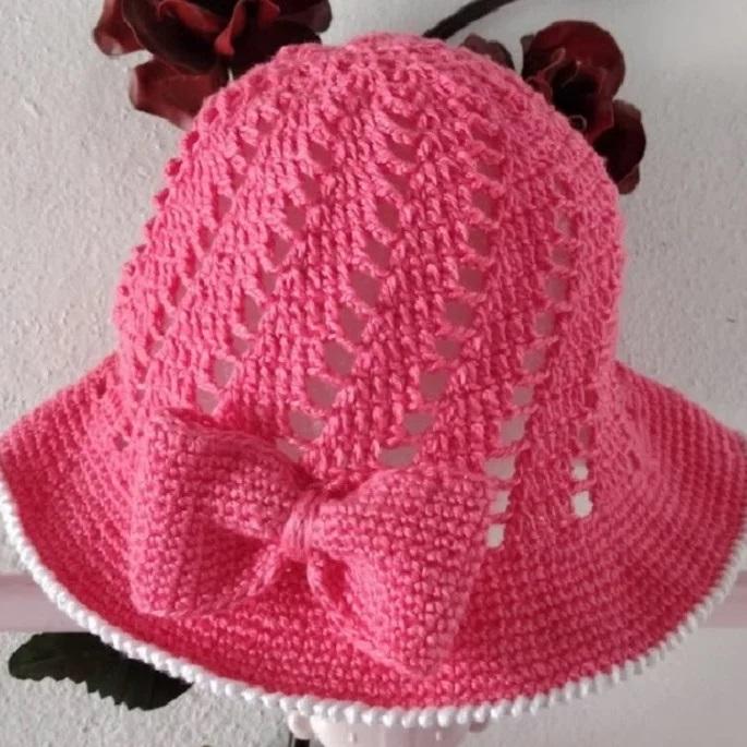 Chapéu infantil de crochê com laço cor rosa