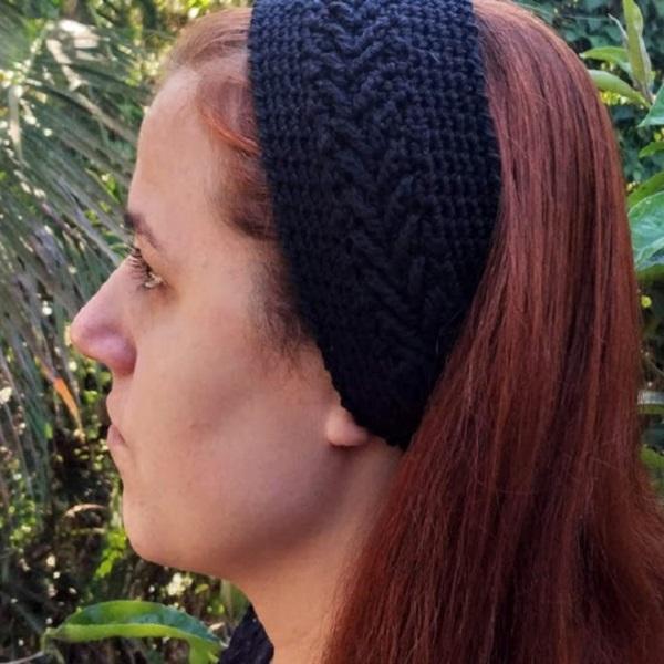 Faixa para cabelo em crochê - headband - flecha - preta