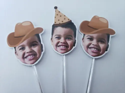 Topper de Docinho Rostinho Fazendinha com Foto e Chapeuzinho