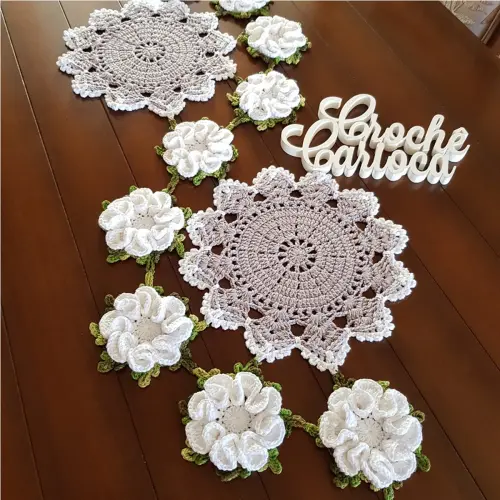 Caminho de mesa crochê floral 3D requinte - ESCOLHA CORES