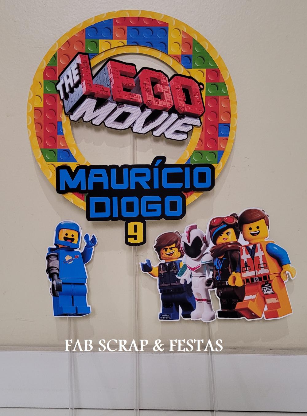 TOPO DE BOLO LEGO MOVIE