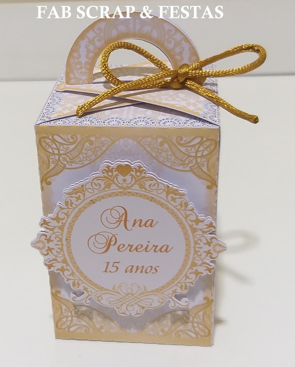 CAIXA COM ALÇA ANIVERSARIO 15 ANOS BRANCO E DOURADO