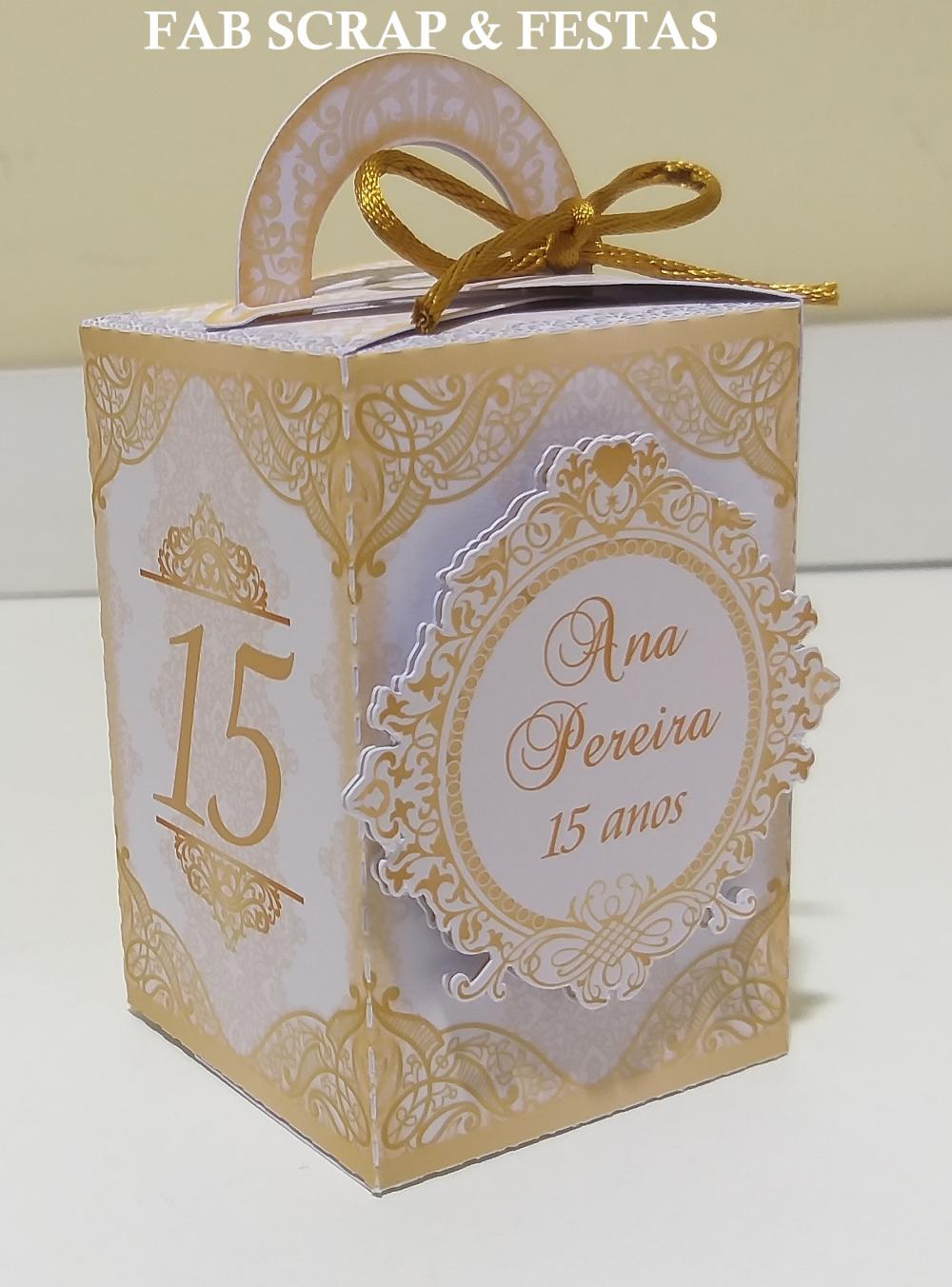 CAIXA COM ALÇA ANIVERSARIO 15 ANOS BRANCO E DOURADO