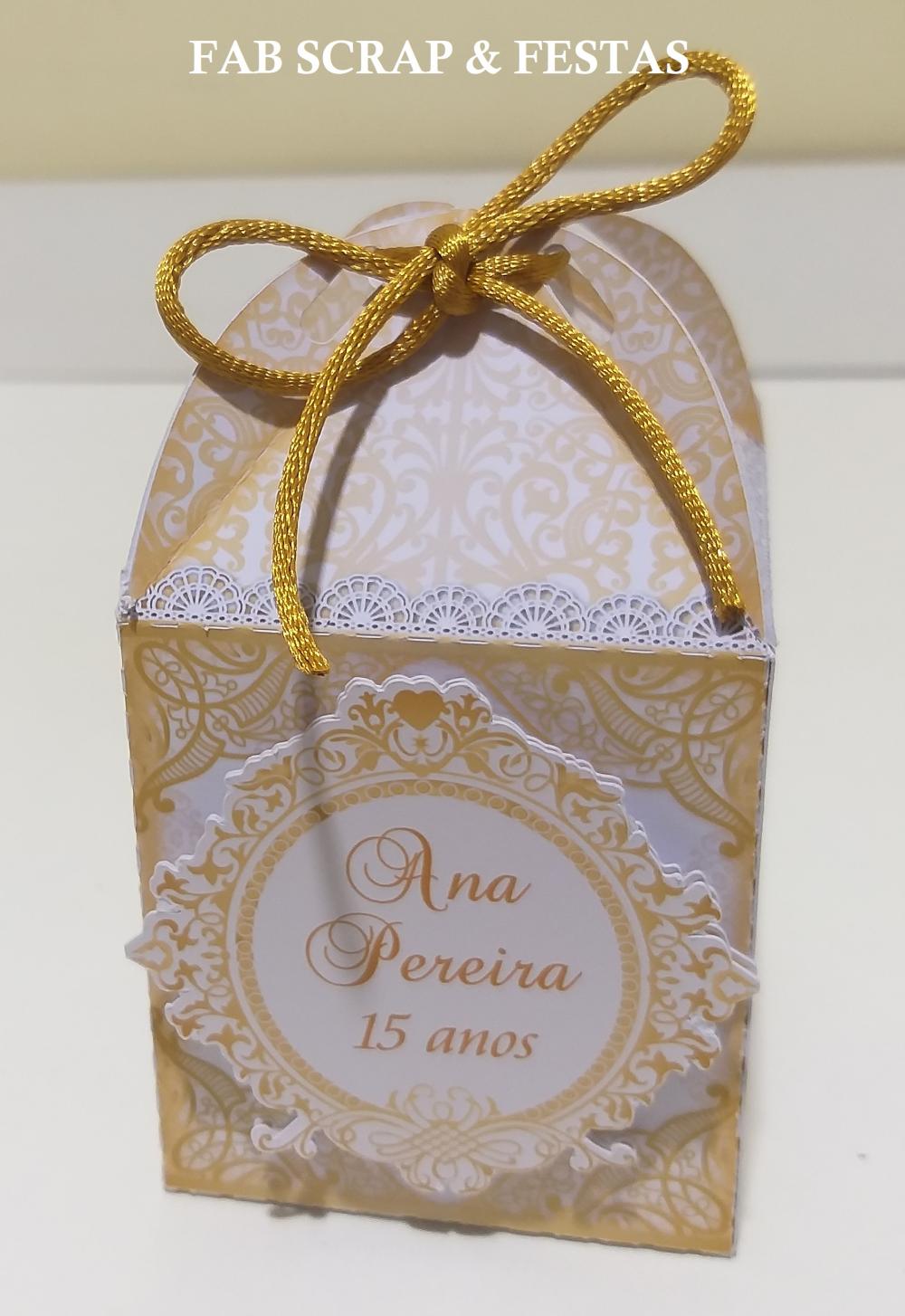 CAIXA ABINHA ANIVERSARIO 15 ANOS BRANCO E DOURADO