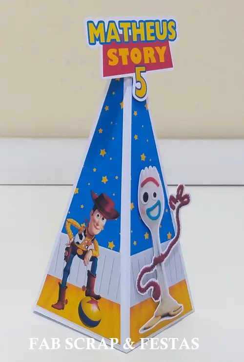 CAIXA PIRAMIDE TOY STORY