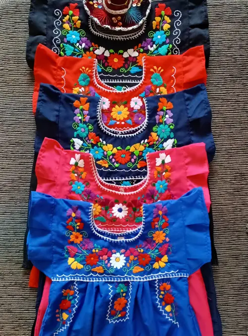 Vestido Mexicano Infantil Bordado bordado a mão