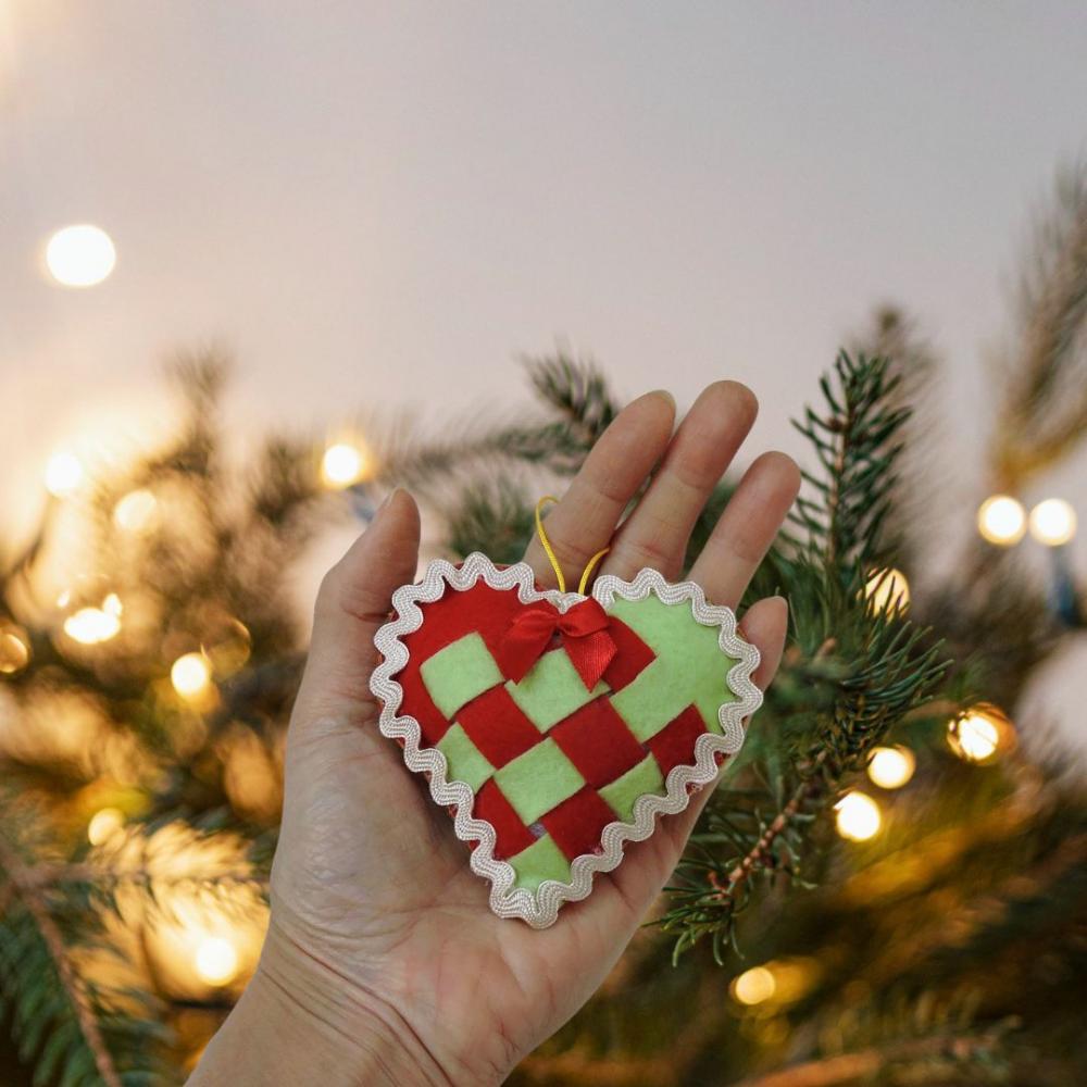 Enfeite de Natal sache pingente lembrancinha Coração Trançado