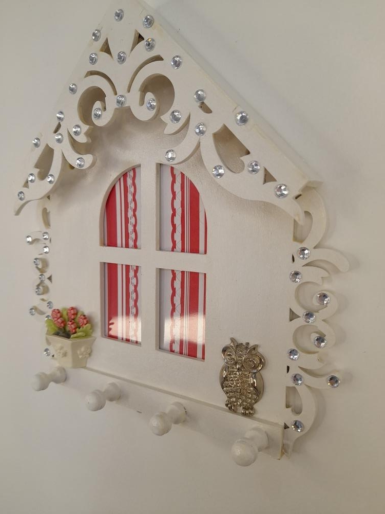 Porta Chave em mdf Branca Decorado com Flores