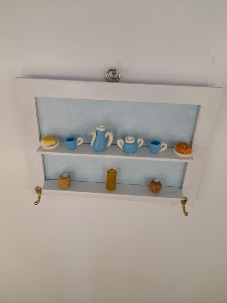 Porta Chave Pequeno Branco e Azul com Miniaturas