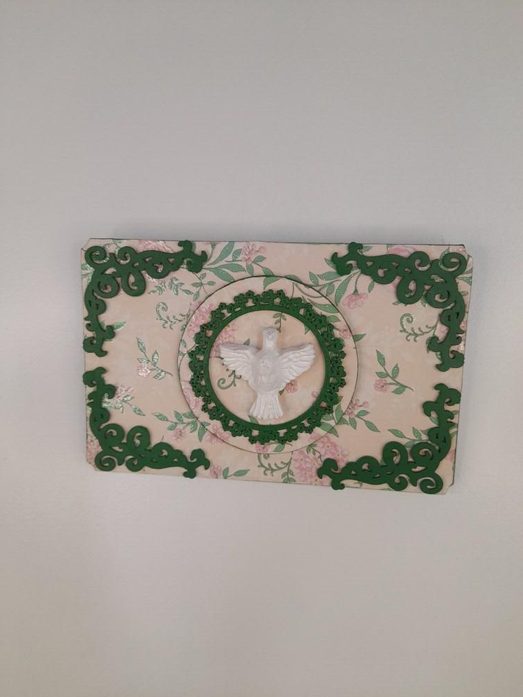 Divino em Quadro de mdf Verde com Fundo Floral