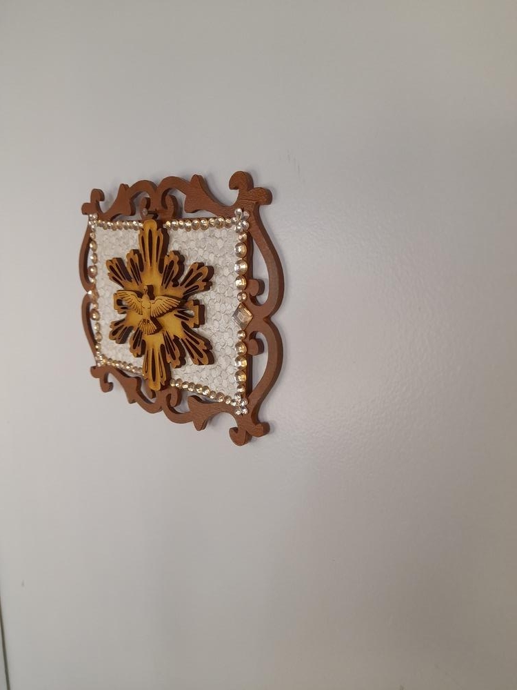 Placa em mdf Decorado com Divino Espirito Santo