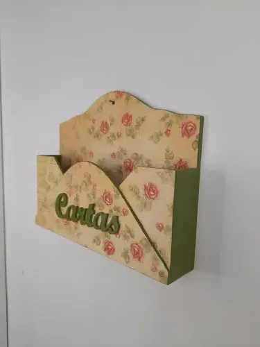 Porta Carta em mdf Verde e Marfim com Detalhe Florido