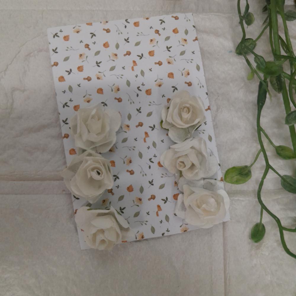 Flores de Papel cor nude - cartela com 6 unidades