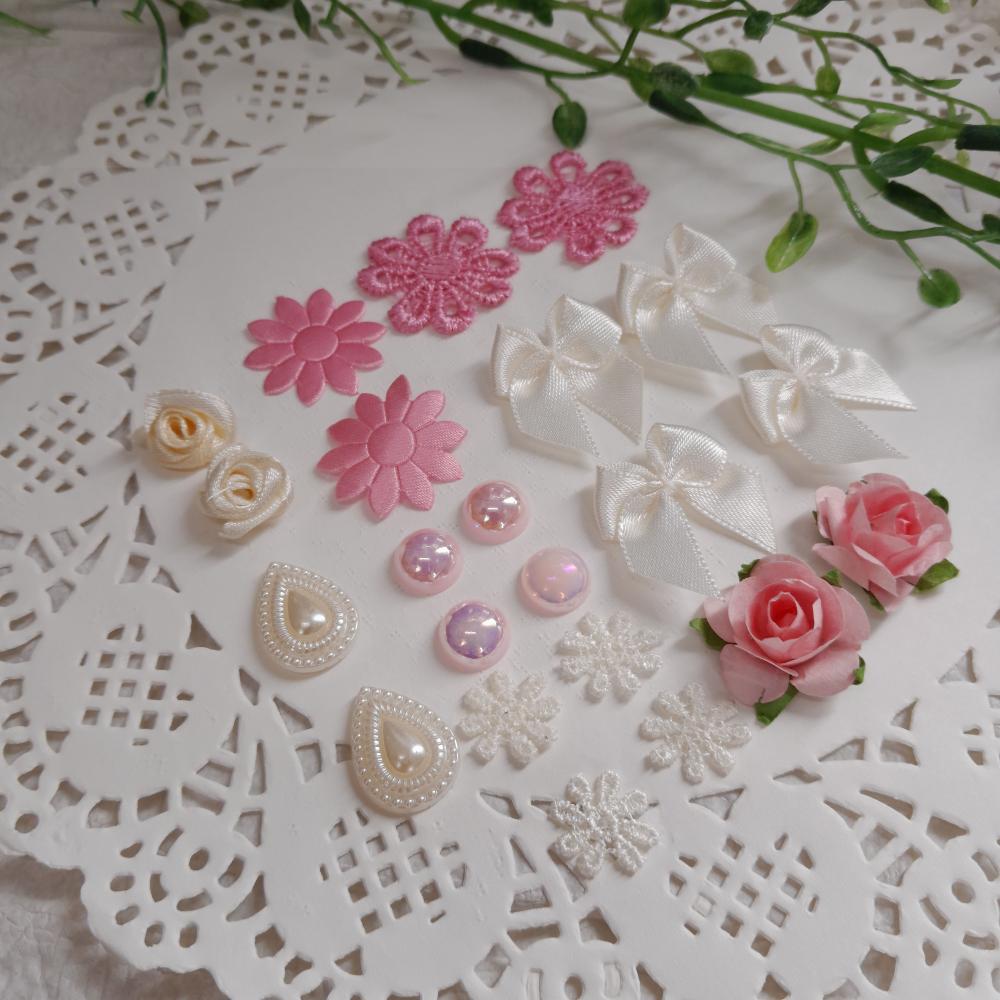 Kit de Embellishments para Artesanato e Scrapbook tons de rosa e 