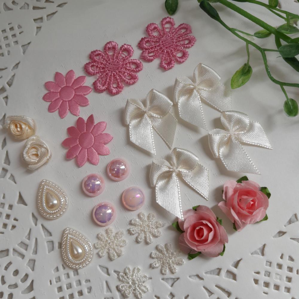 Kit de Embellishments para Artesanato e Scrapbook tons de rosa e 