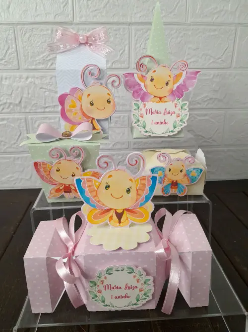 Kit de personalizados tema Borboleta Baby com 50 peças