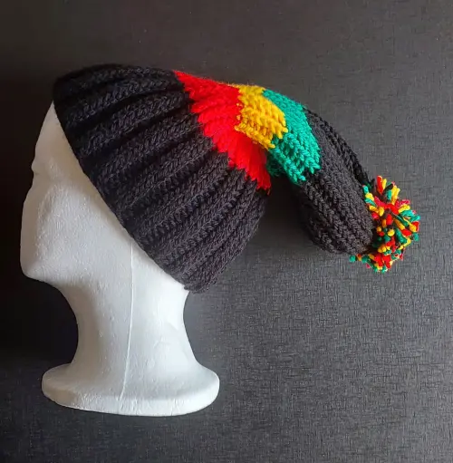 Touca Reggae pom pom