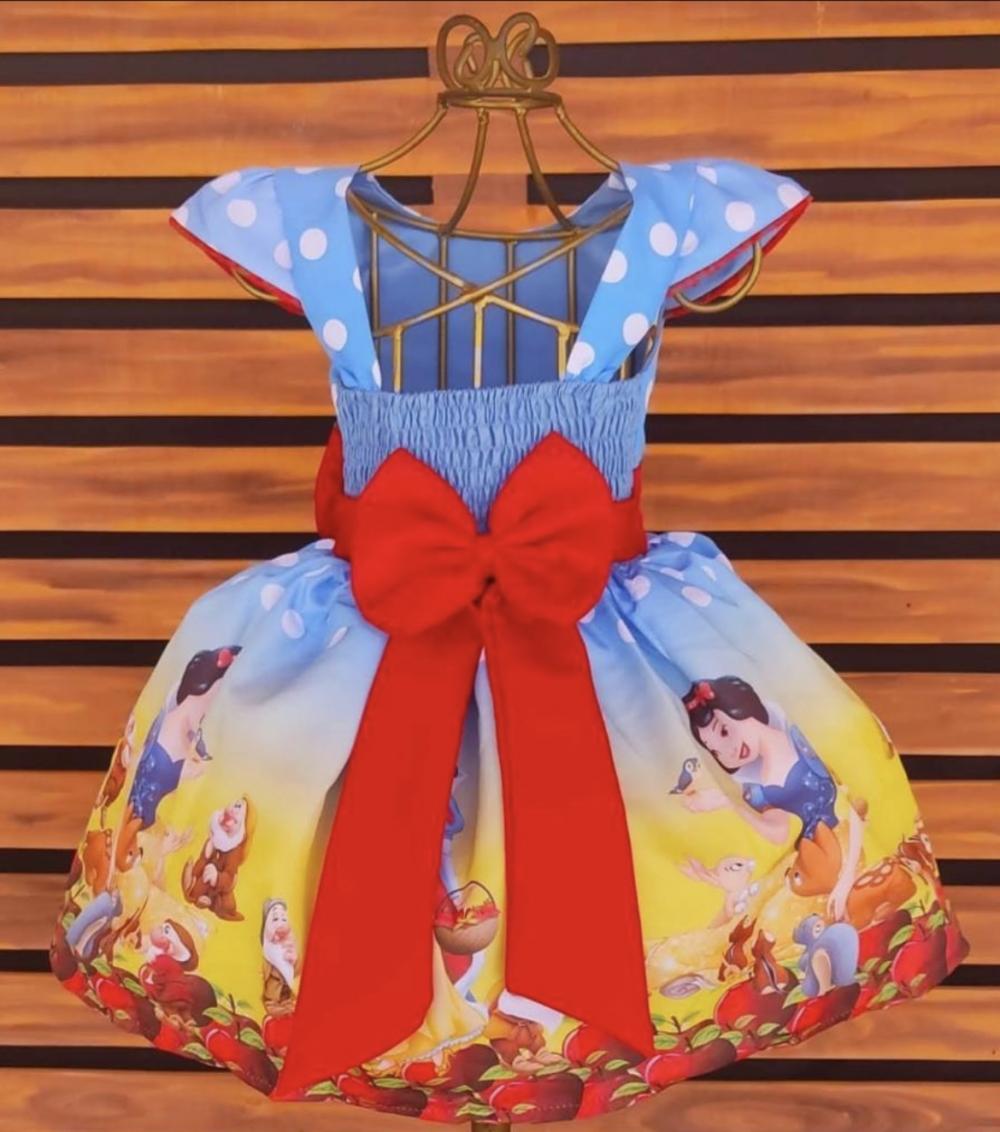 Vestido temático infantil